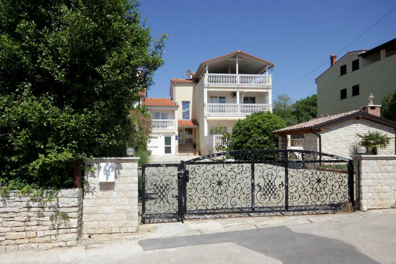 Apartments Domic Banjole Extérieur photo